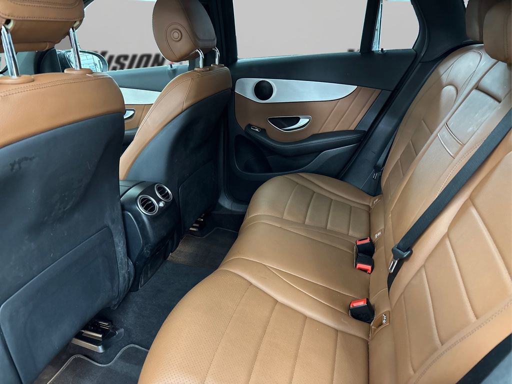 Used 2022 Mercedes-Benz GLC 300 4MATIC image 10