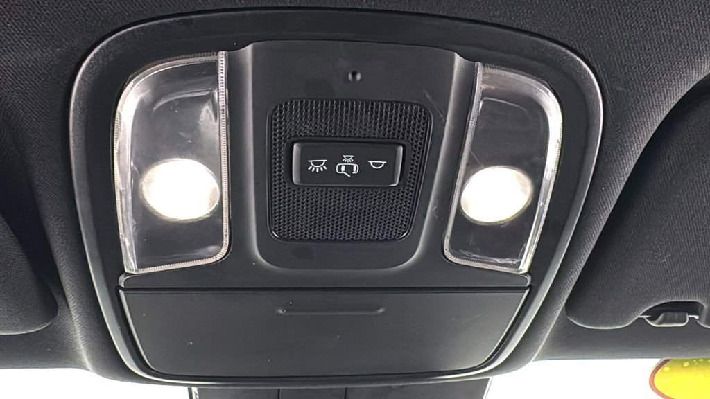 Used 2018 Kia Stinger GT image 31