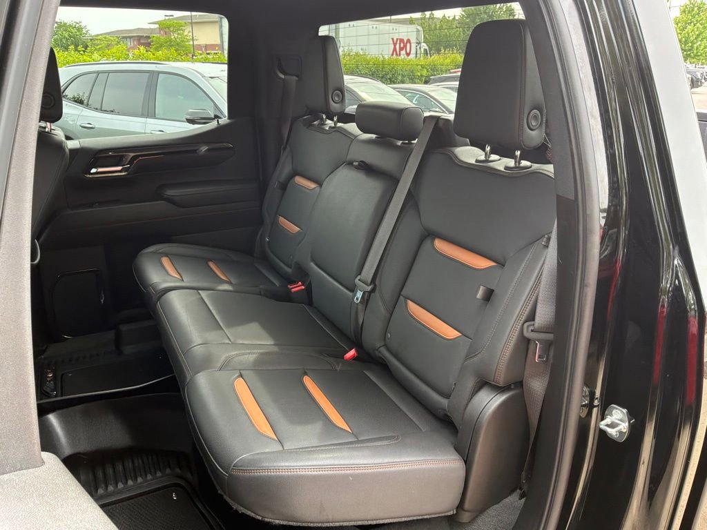 Used 2024 GMC Sierra 1500 AT4 w/ Technology Package AWD/4WD image 23
