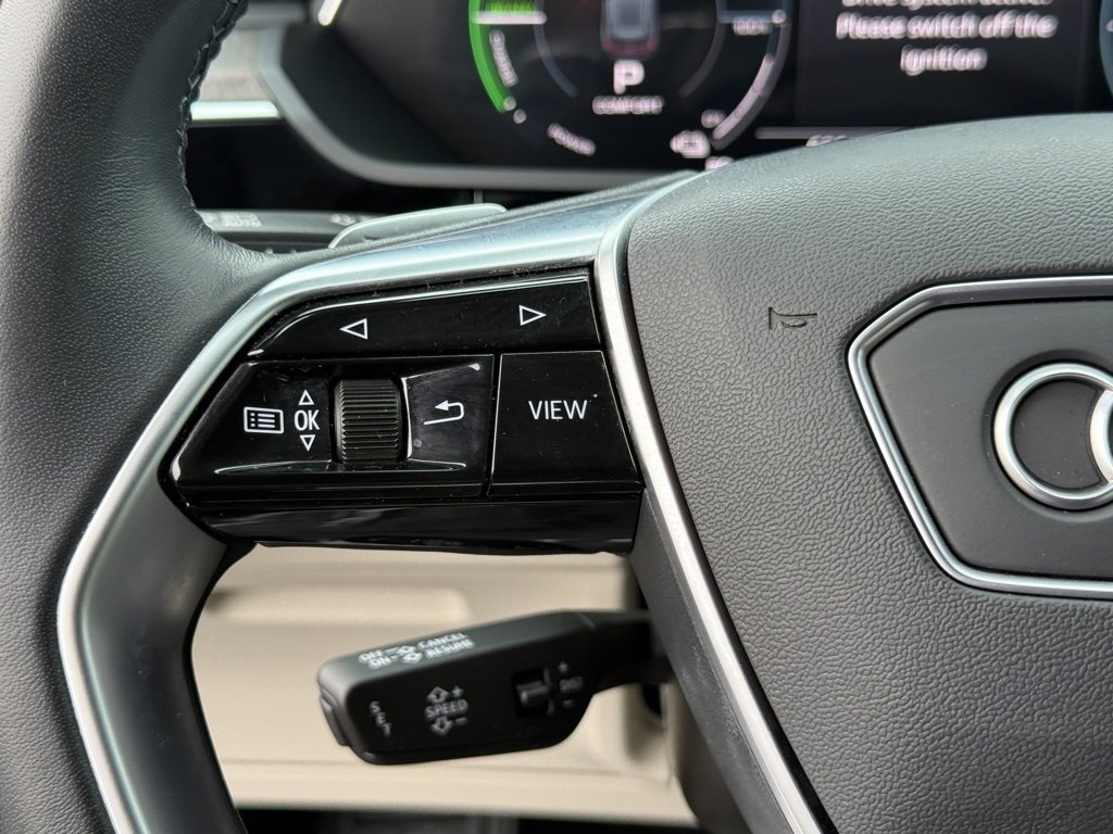 Used 2022 Audi e-tron Premium image 24