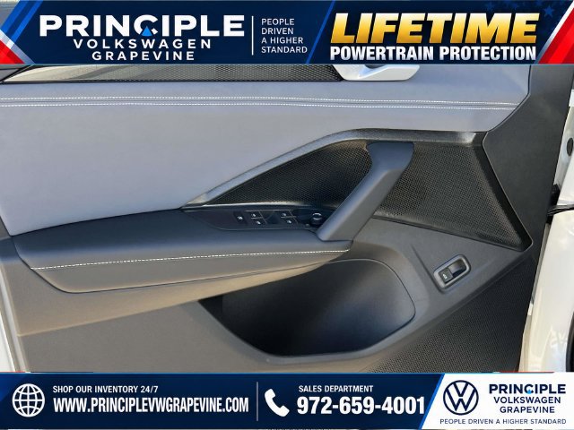 New 2027 Volkswagen Tiguan SE FWD image 10