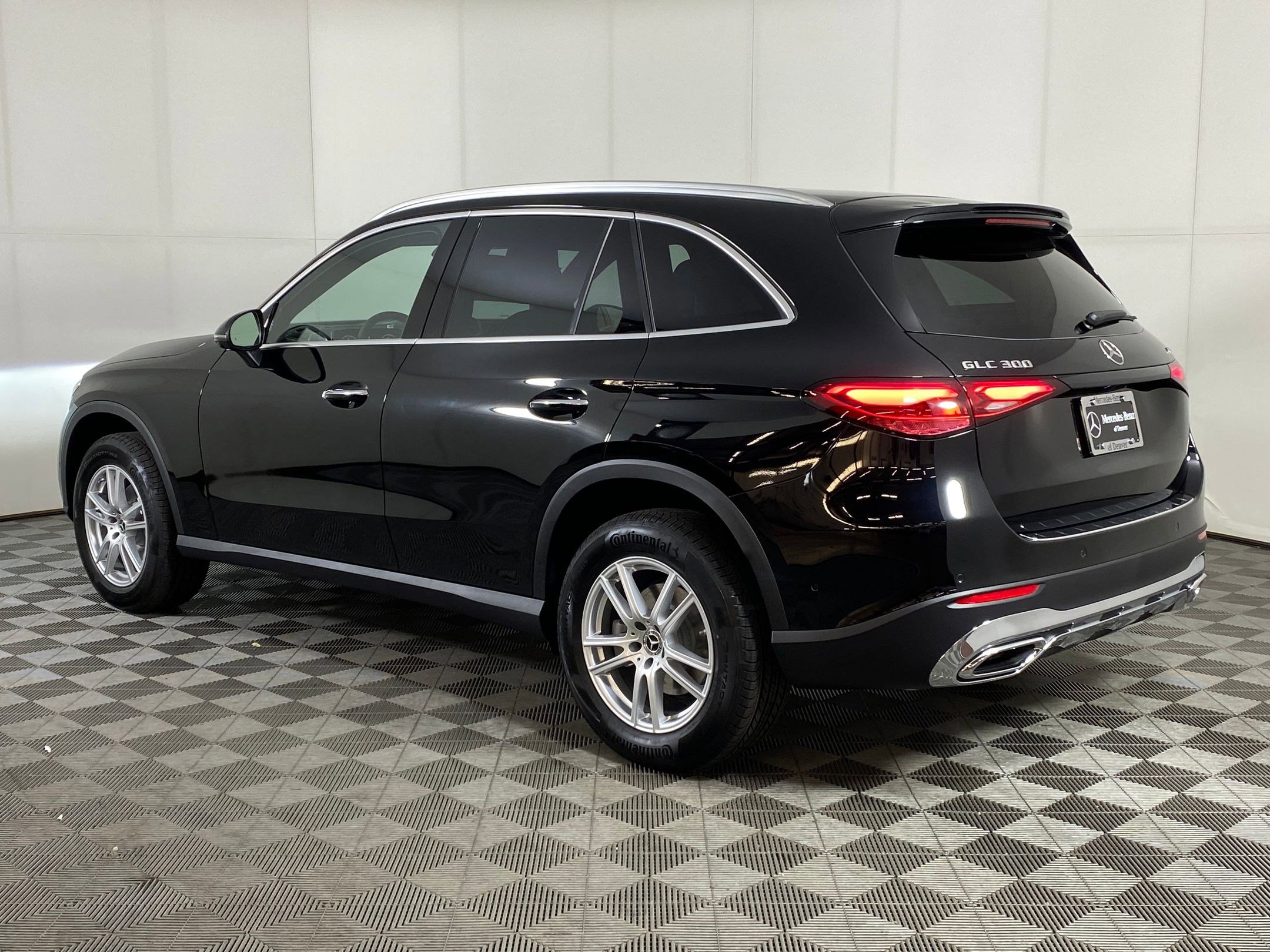 Used 2026 Mercedes-Benz GLC 300 4MATIC image 3