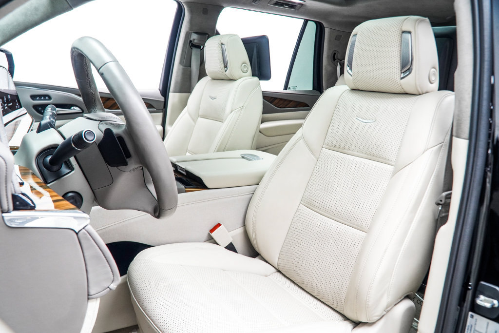 Used 2024 Cadillac Escalade Premium Luxury Platinum RWD image 53