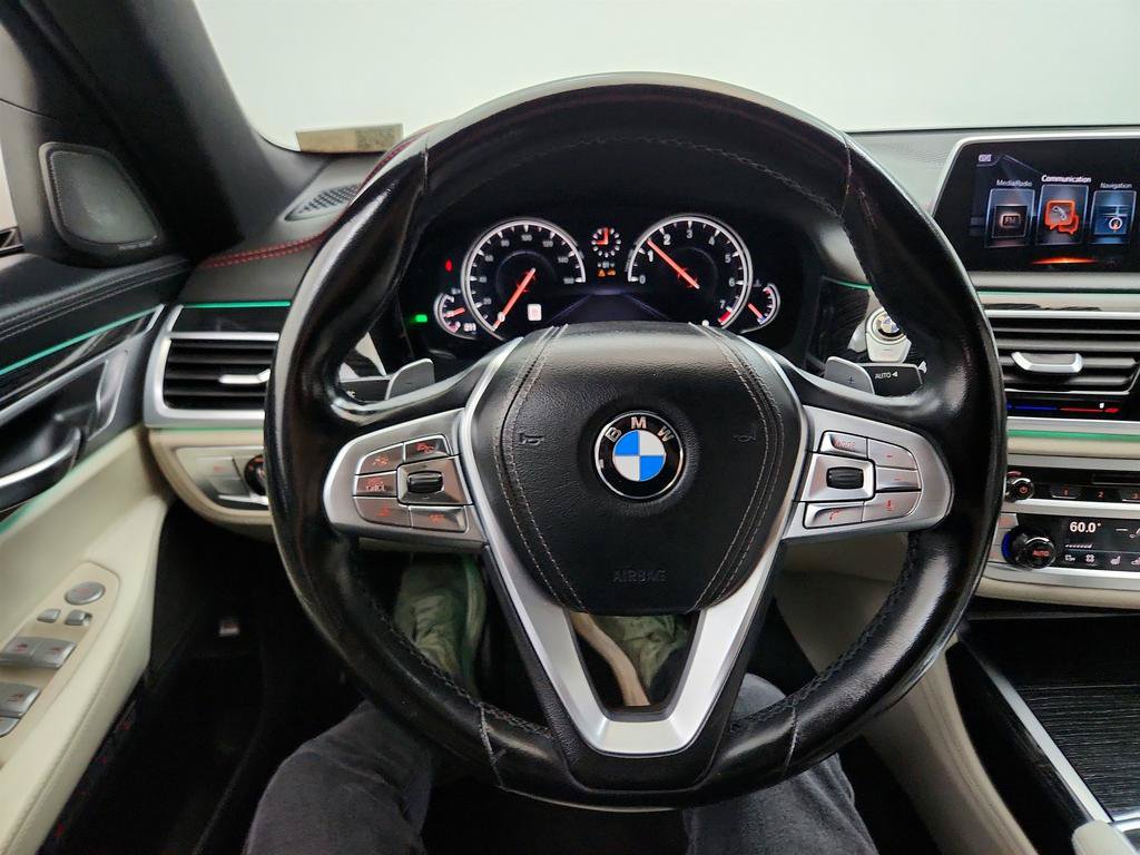 Used 2017 BMW 750i xDrive AWD/4WD image 17