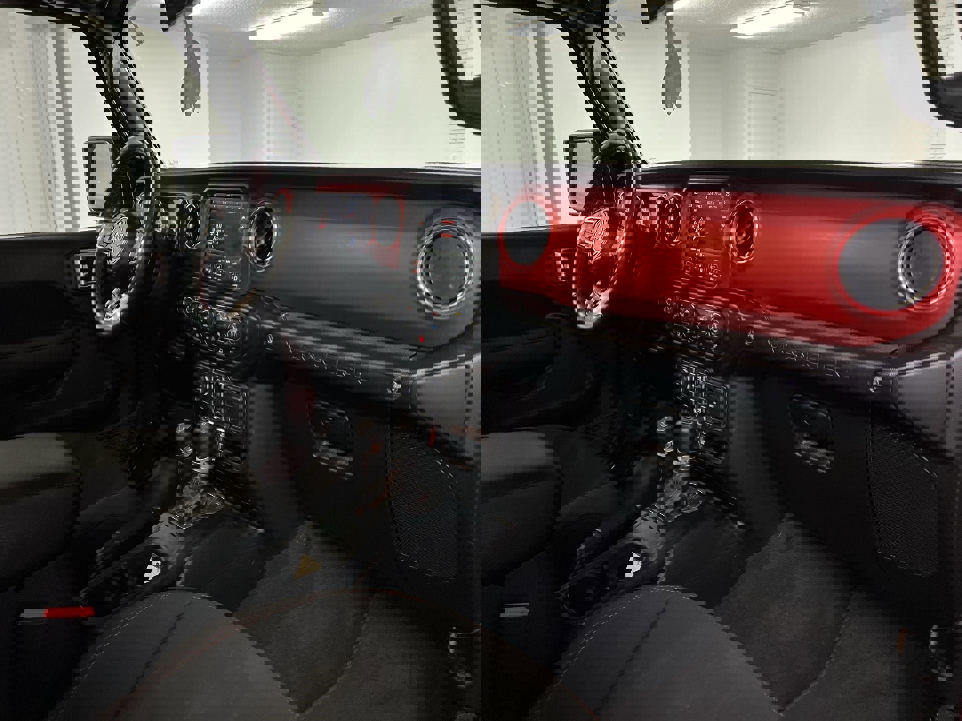 Used 2022 Jeep Wrangler Unlimited Rubicon w/ Cold Weather Group image 64