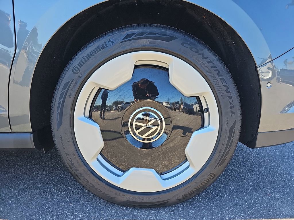 Used 2025 Volkswagen ID. Buzz Pro S Plus image 38