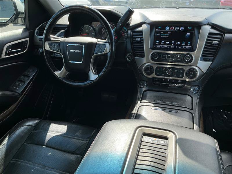 Used 2018 GMC Yukon Denali AWD/4WD image 17