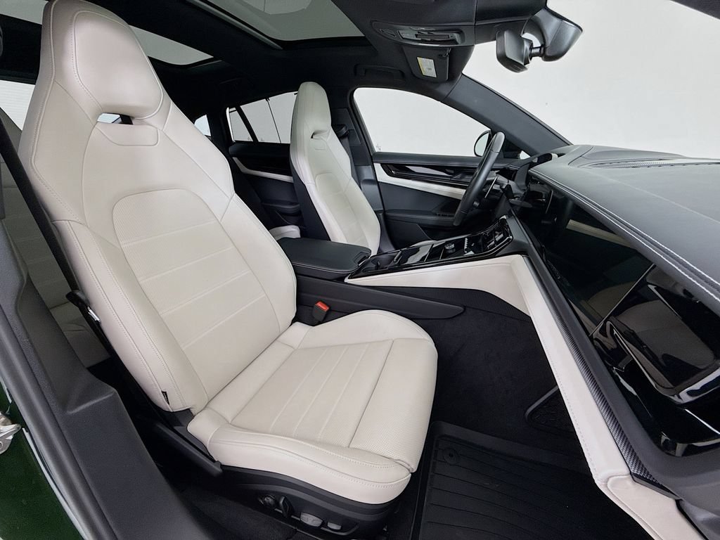Certified 2025 Porsche Panamera 4 AWD/4WD image 29