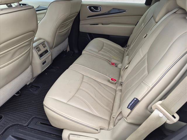 Used 2020 INFINITI QX60 Luxe w/ Essential Package FWD image 18