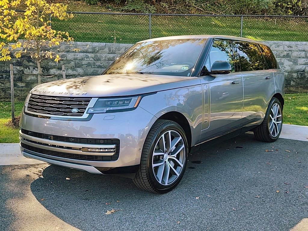 Used 2025 Land Rover Range Rover Long Wheelbase SE