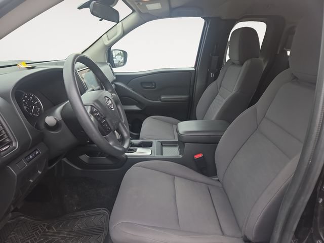 Used 2024 Nissan Frontier S RWD image 9
