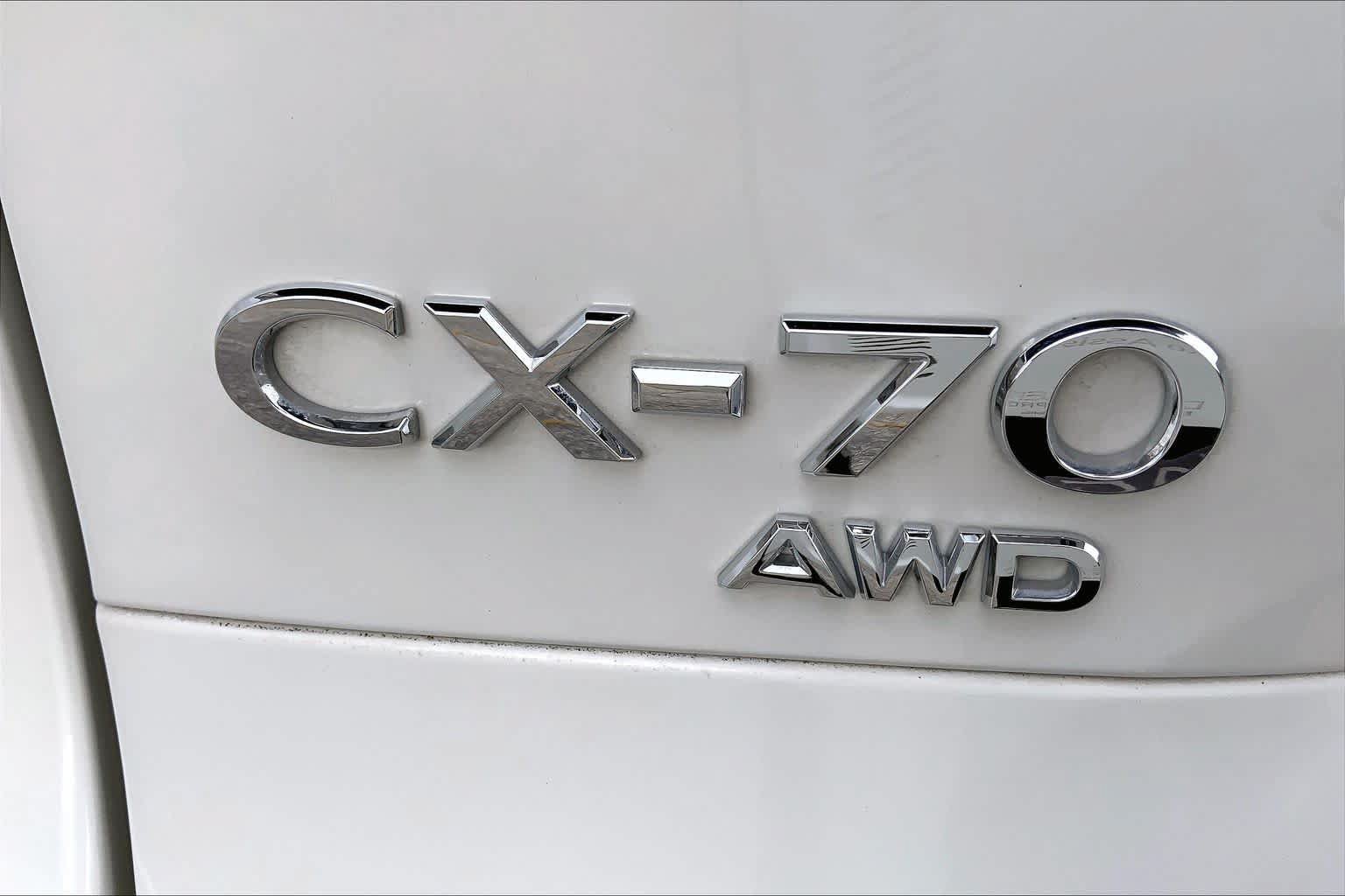 Certified 2025 MAZDA CX-70 Plug-In Hybrid w/ Premium Pkg AWD/4WD image 10
