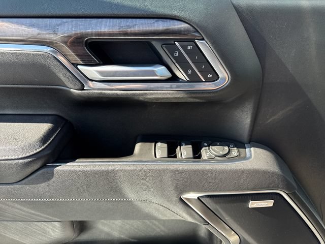Used 2025 Chevrolet Silverado 1500 LTZ AWD/4WD image 11