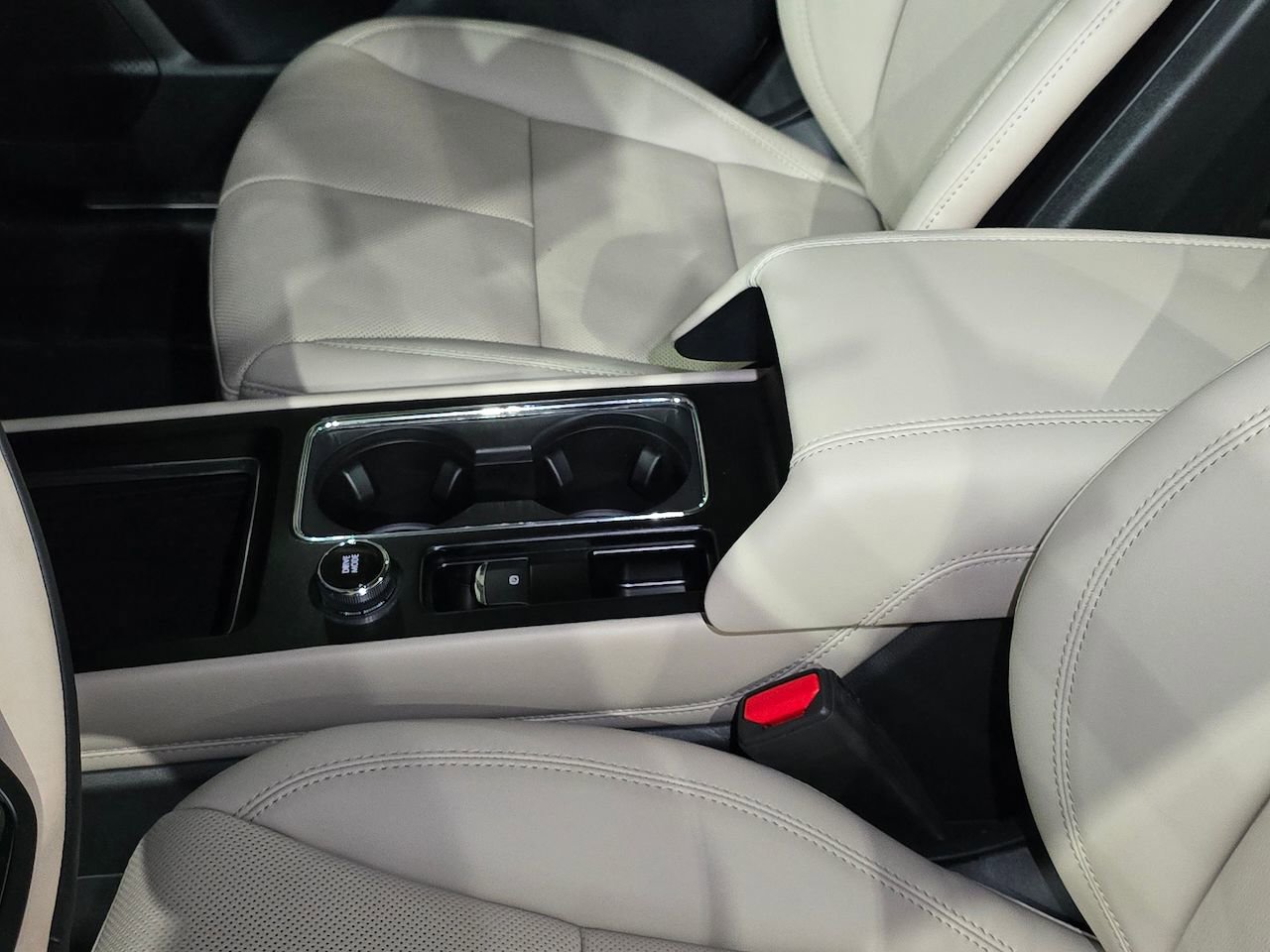 New 2026 Lincoln Corsair Reserve image 25