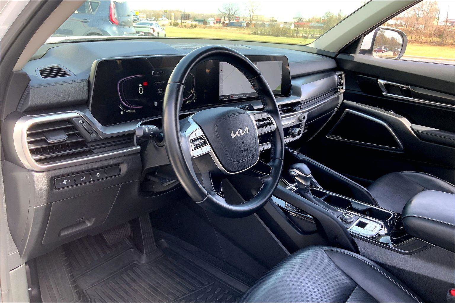 Used 2024 Kia Telluride S w/ S Sunroof Package image 12