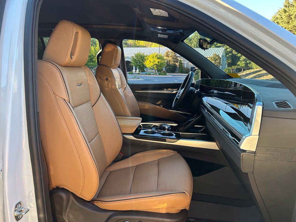 Used 2026 Cadillac Escalade Luxury w/ Touring Package RWD image 55