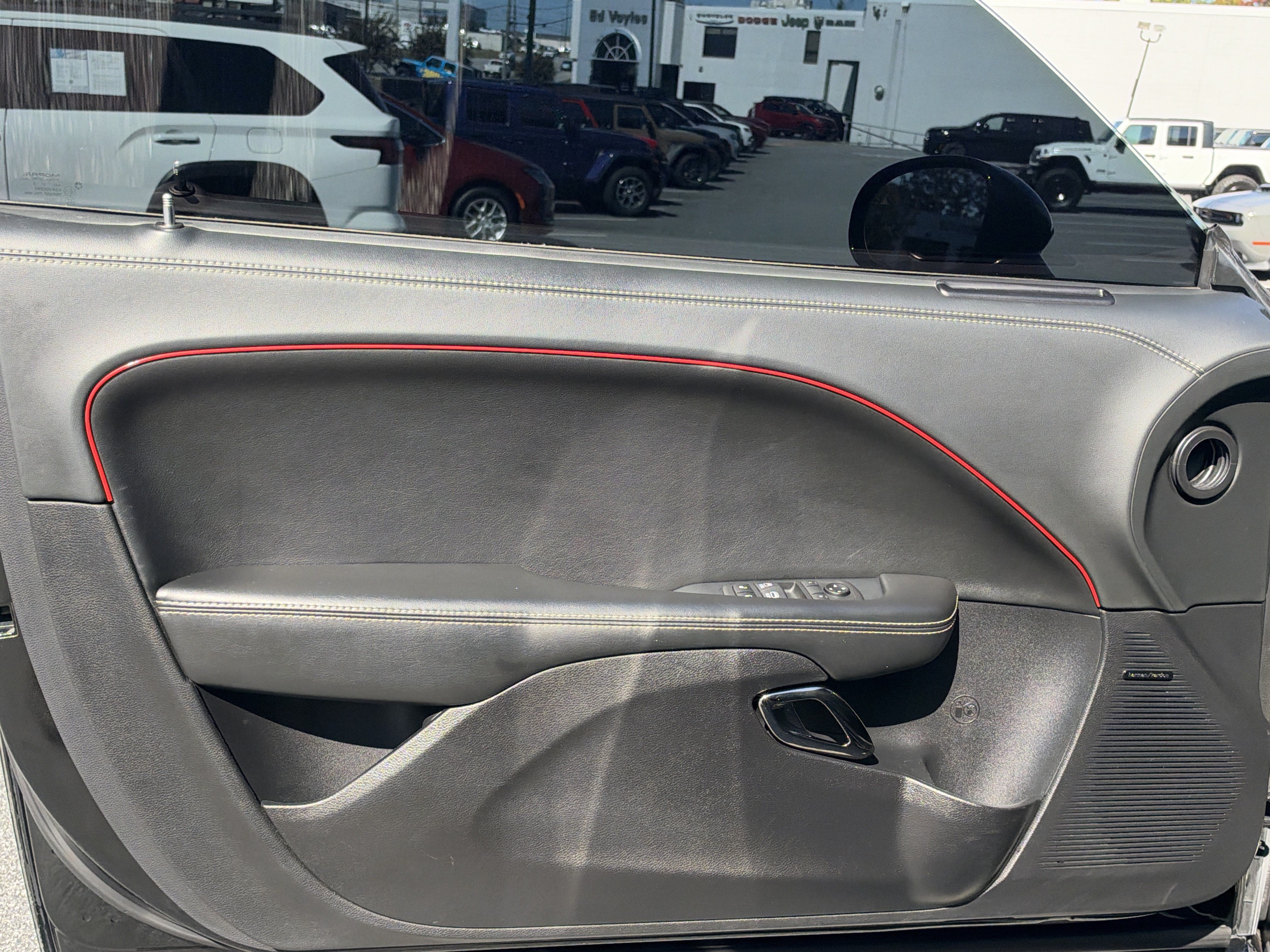 Used 2020 Dodge Challenger SRT Hellcat w/ Plus Package RWD image 12