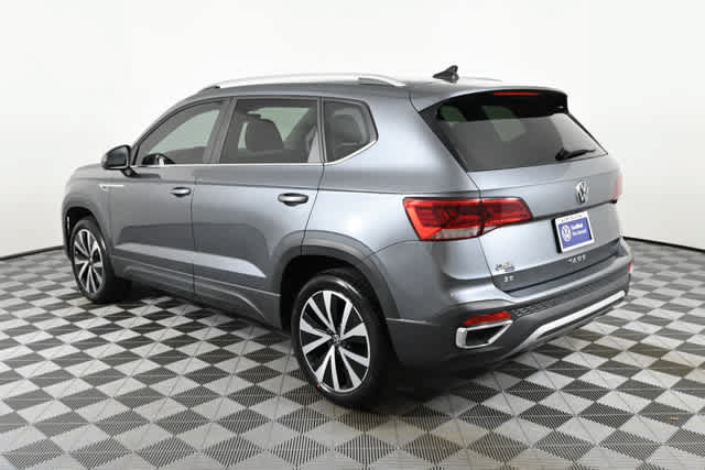 Certified 2023 Volkswagen Taos SE FWD image 5