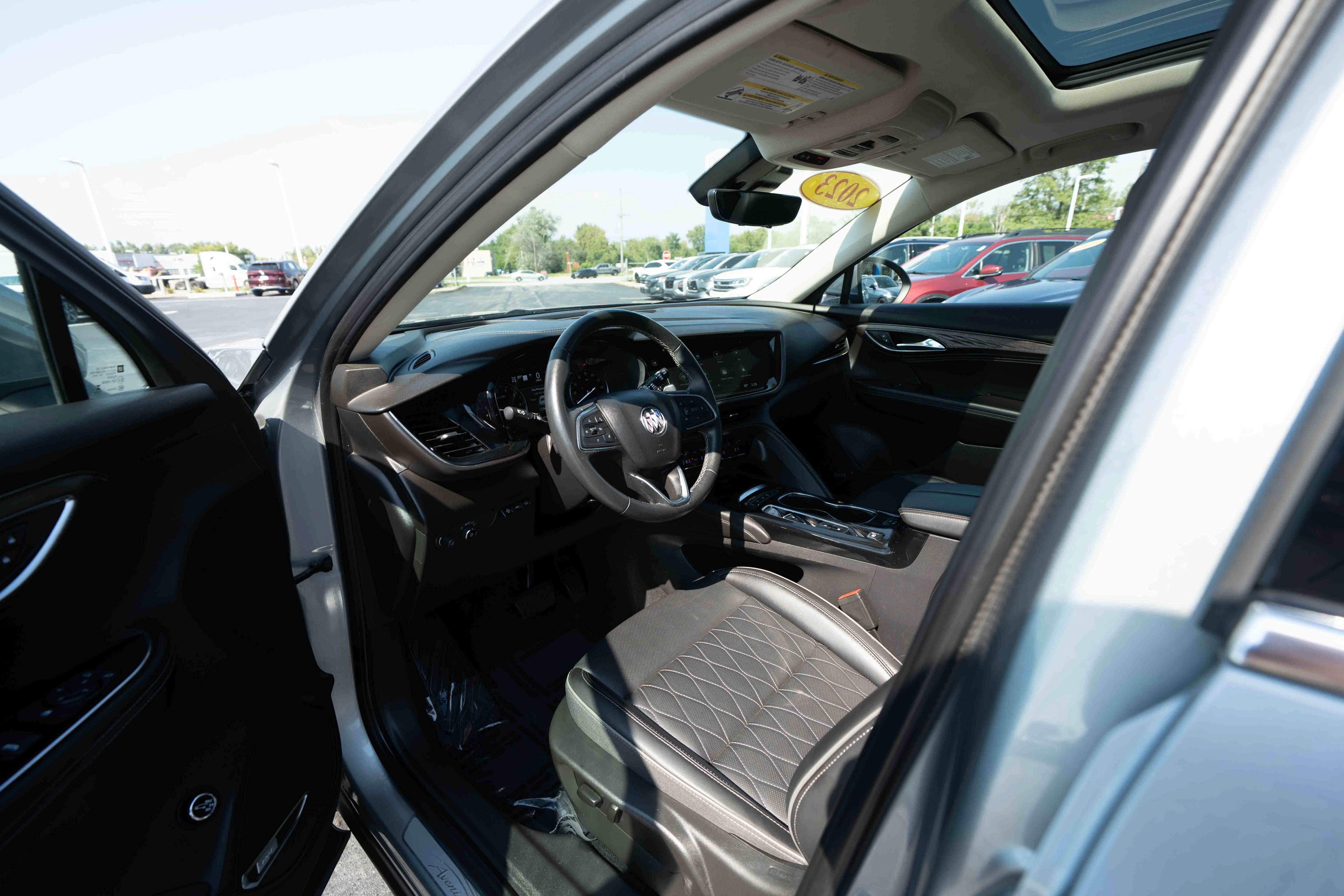 Used 2023 Buick Envision Avenir AWD/4WD image 8
