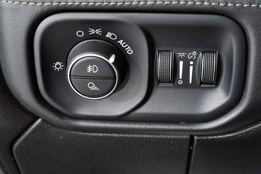 Used 2021 RAM 3500 Limited AWD/4WD image 34