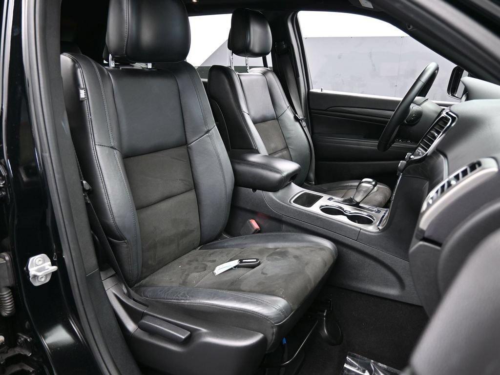Used 2020 Jeep Grand Cherokee Altitude RWD image 46