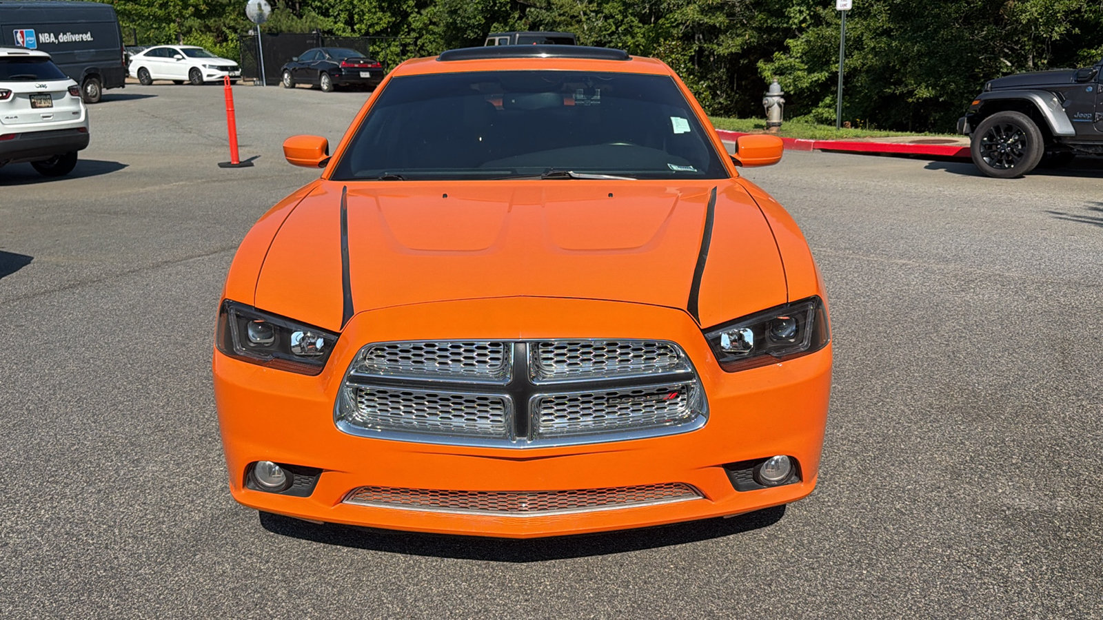 Used 2014 Dodge Charger SXT RWD image 3