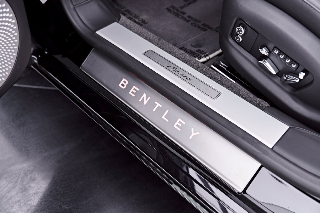 Used 2023 Bentley Flying Spur V8 AWD/4WD image 41