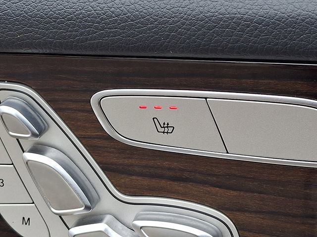 Used 2022 Mercedes-Benz GLC 300 w/ Premium Package Lite image 31