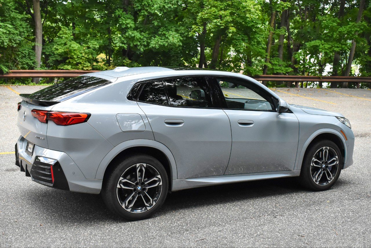 Used 2026 BMW X2 xDrive28i AWD/4WD image 7