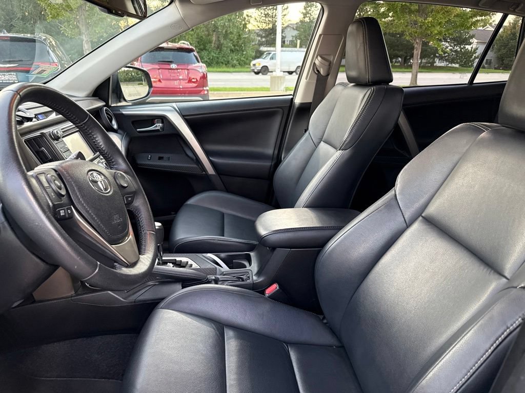Used 2013 Toyota RAV4 Limited AWD/4WD image 13