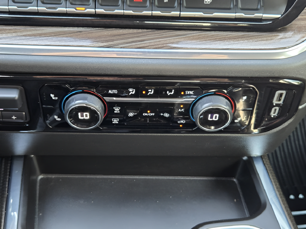Used 2024 Chevrolet Silverado 1500 LT w/ Convenience Package II RWD image 17