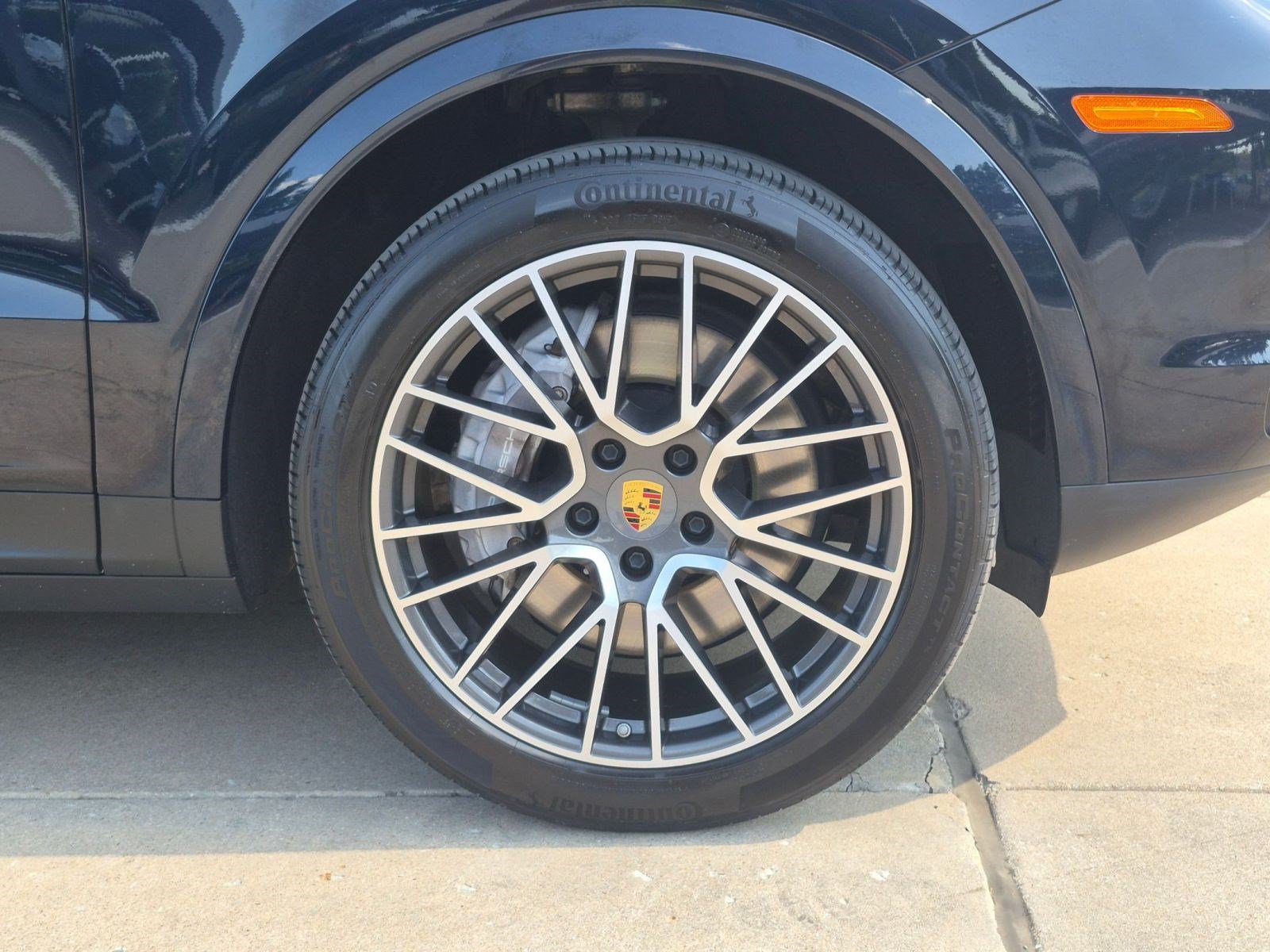 Certified 2023 Porsche Cayenne AWD/4WD image 29