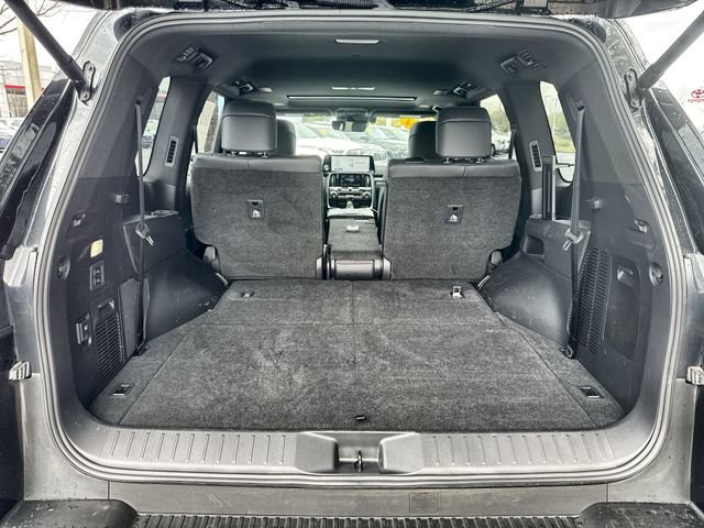Used 2024 Lexus LX 600 4WD w/ Appearance Package image 33