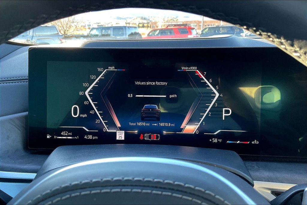 Used 2025 BMW X6 xDrive40i w/ Climate Comfort Package image 13