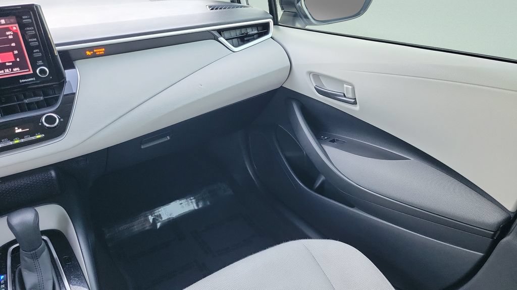 Used 2022 Toyota Corolla LE FWD image 14
