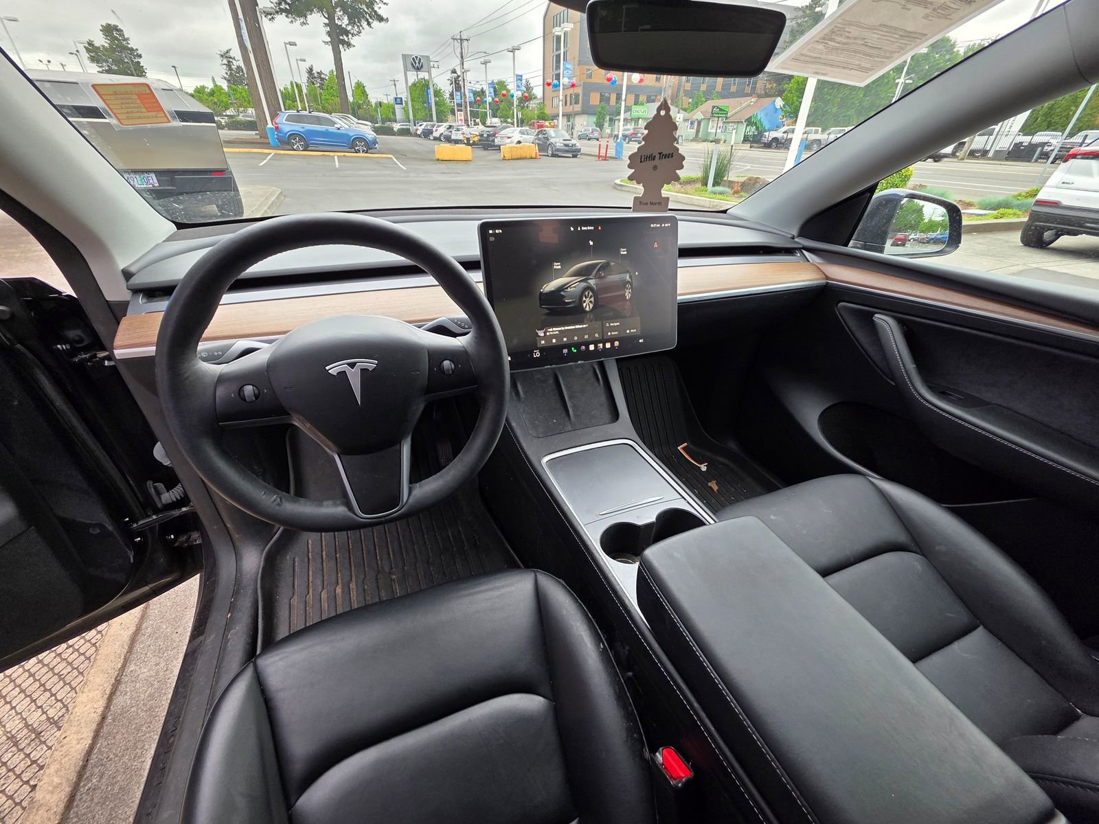 Used 2024 Tesla Model Y Long Range AWD/4WD image 12