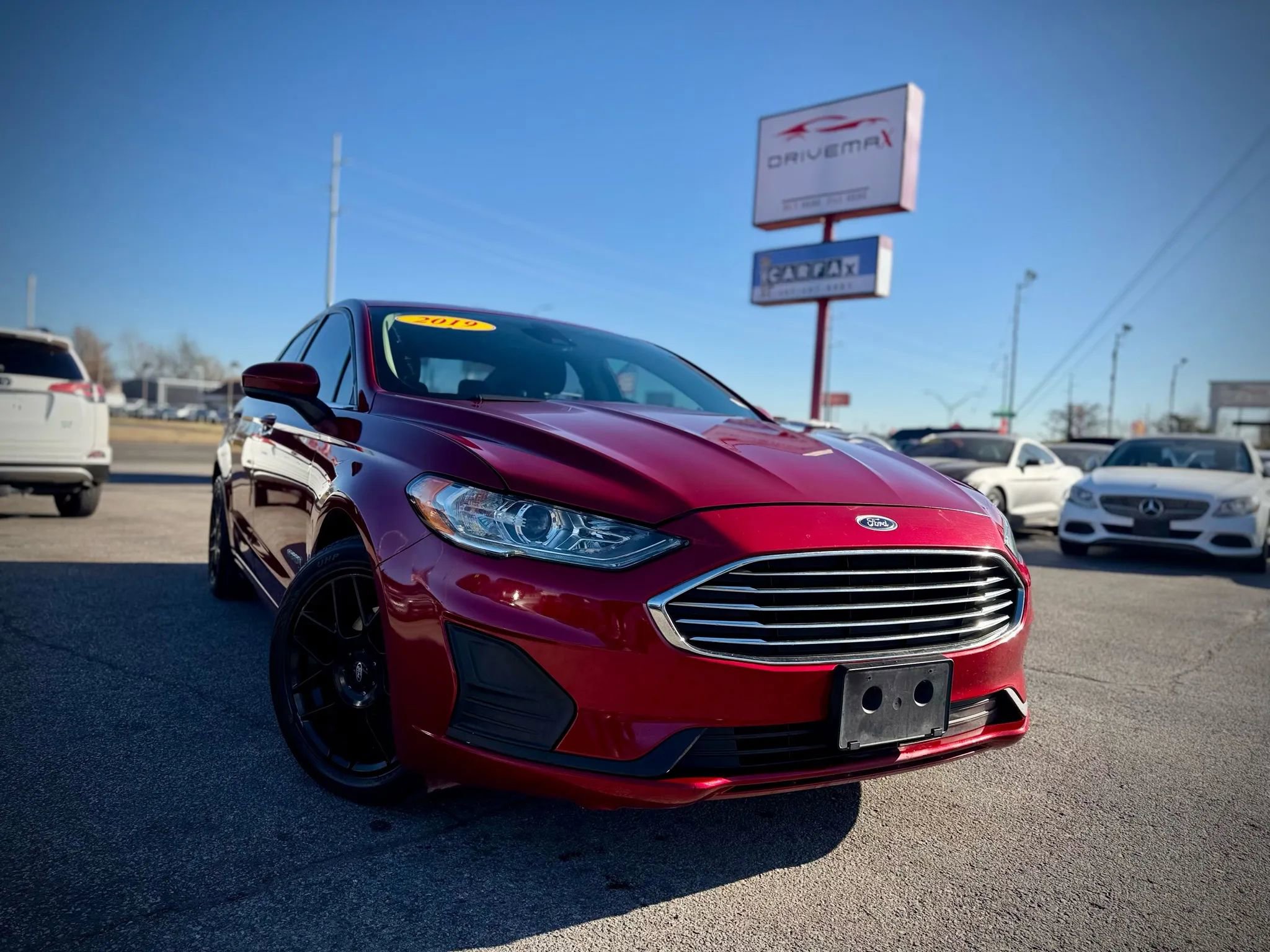 Used 2019 Ford Fusion SE FWD image 1