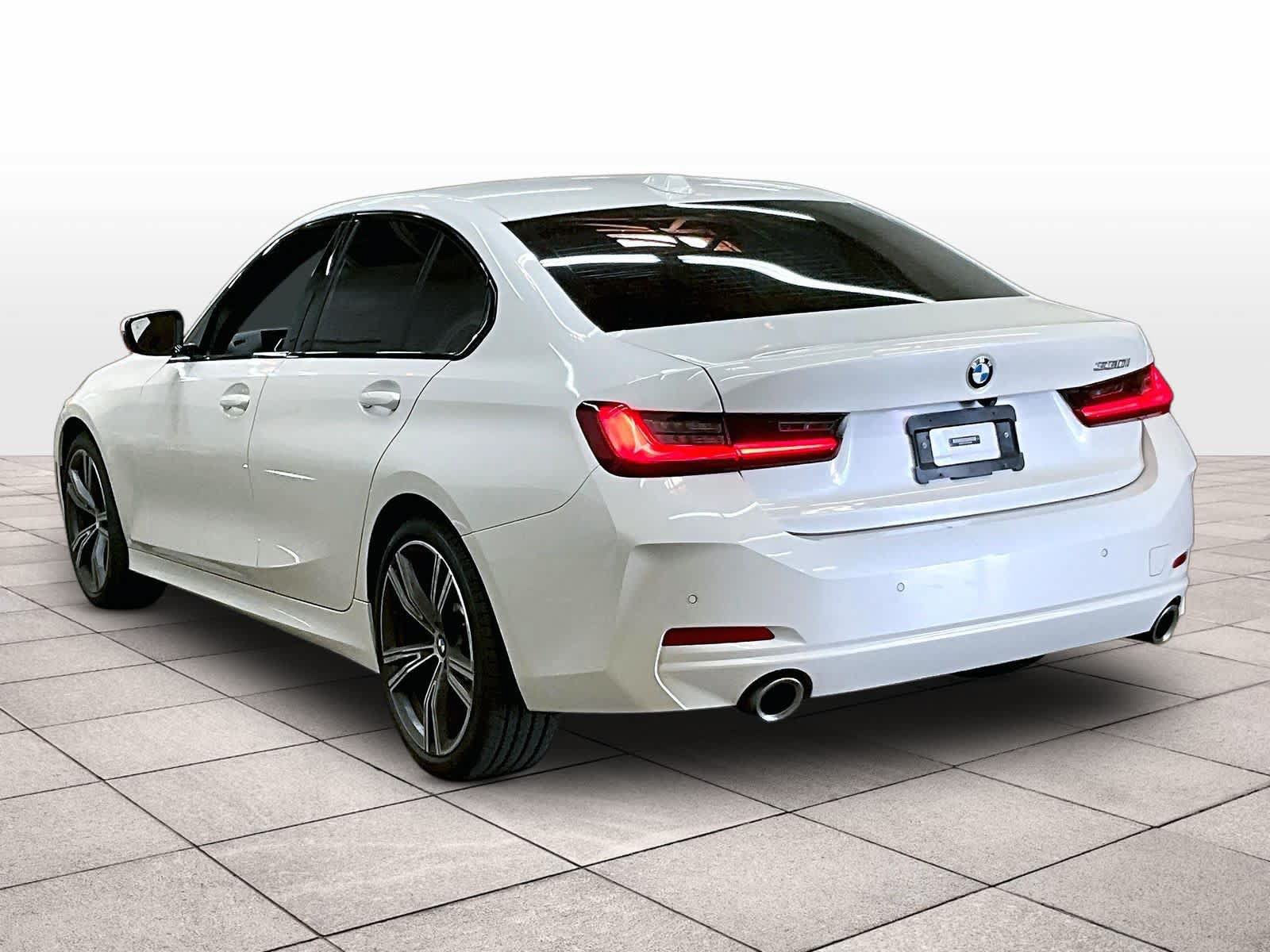 Used 2023 BMW 330i Sedan w/ Driving Assistance Package RWD image 14
