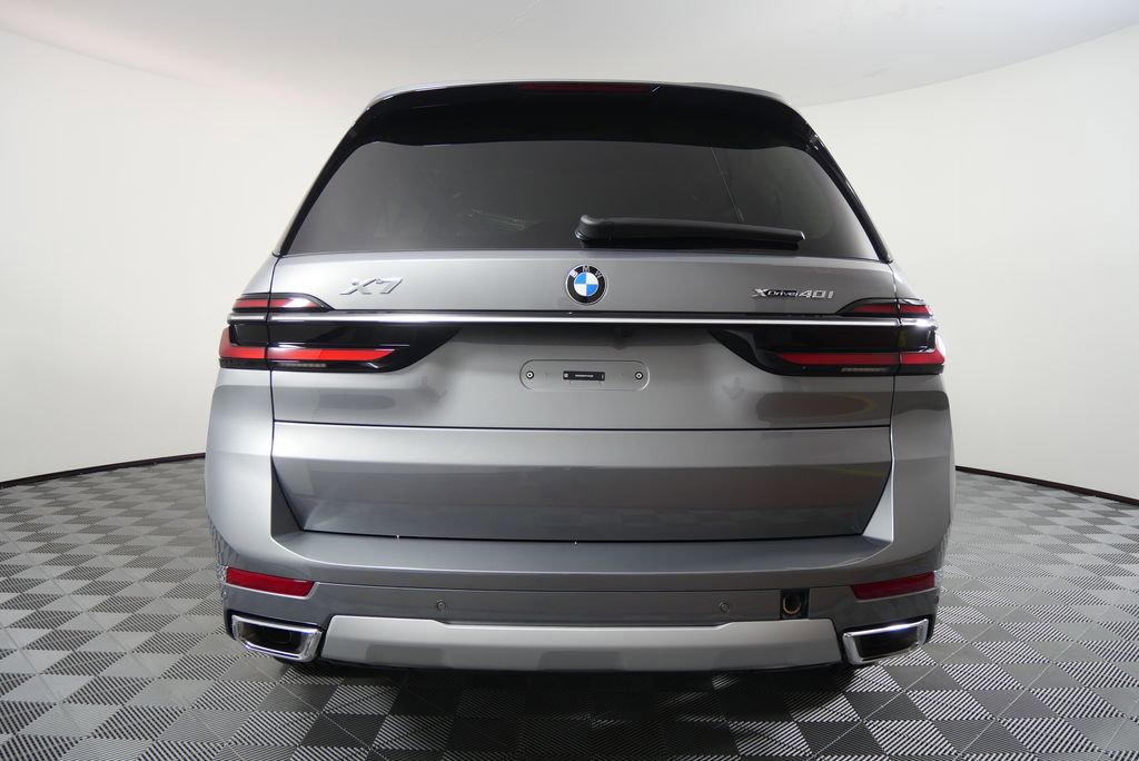 Used 2026 BMW X7 xDrive40i image 4