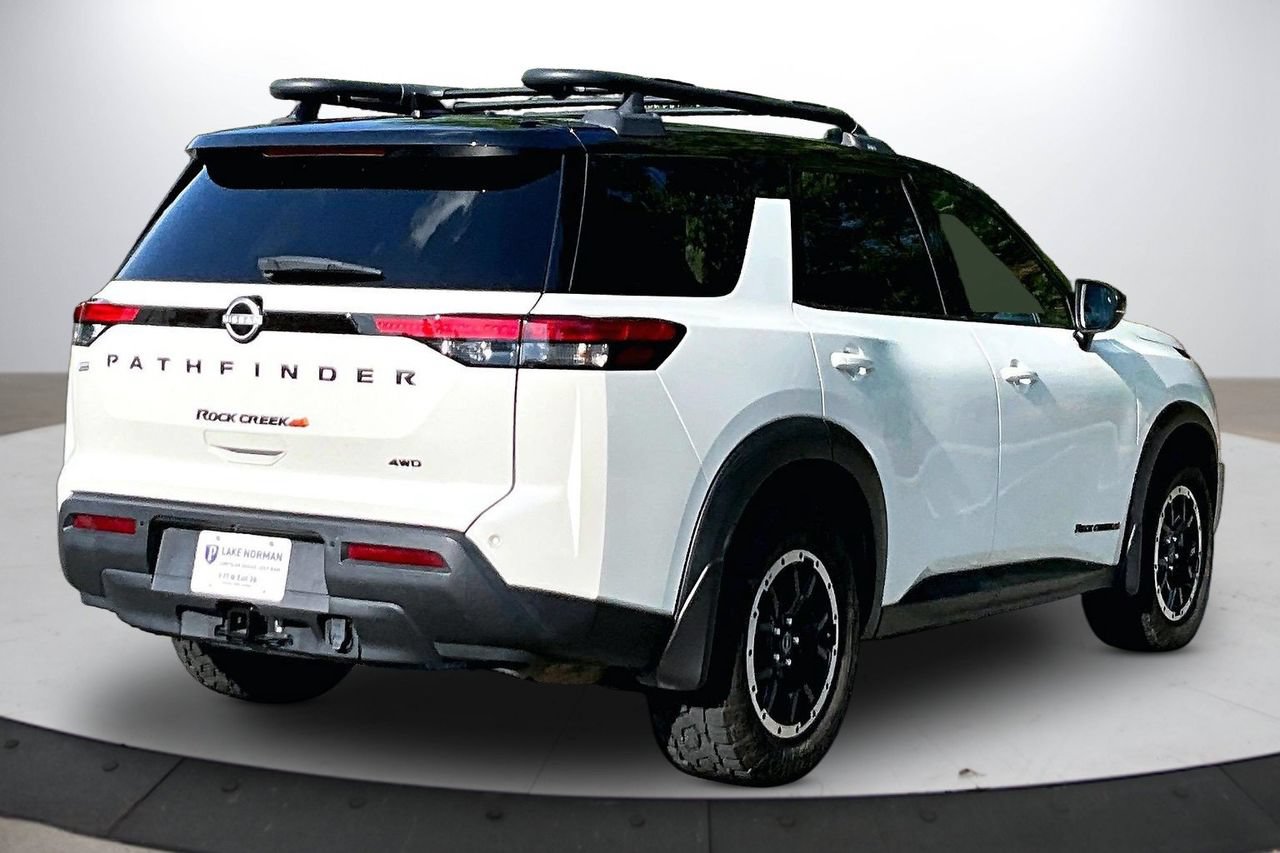 Used 2024 Nissan Pathfinder Rock Creek AWD/4WD image 9
