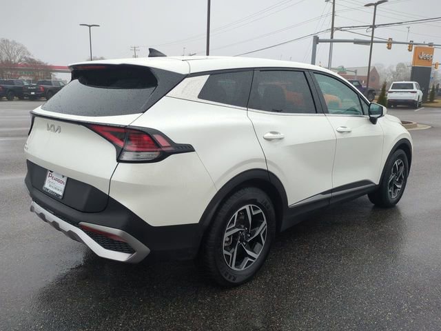 Used 2024 Kia Sportage LX image 4