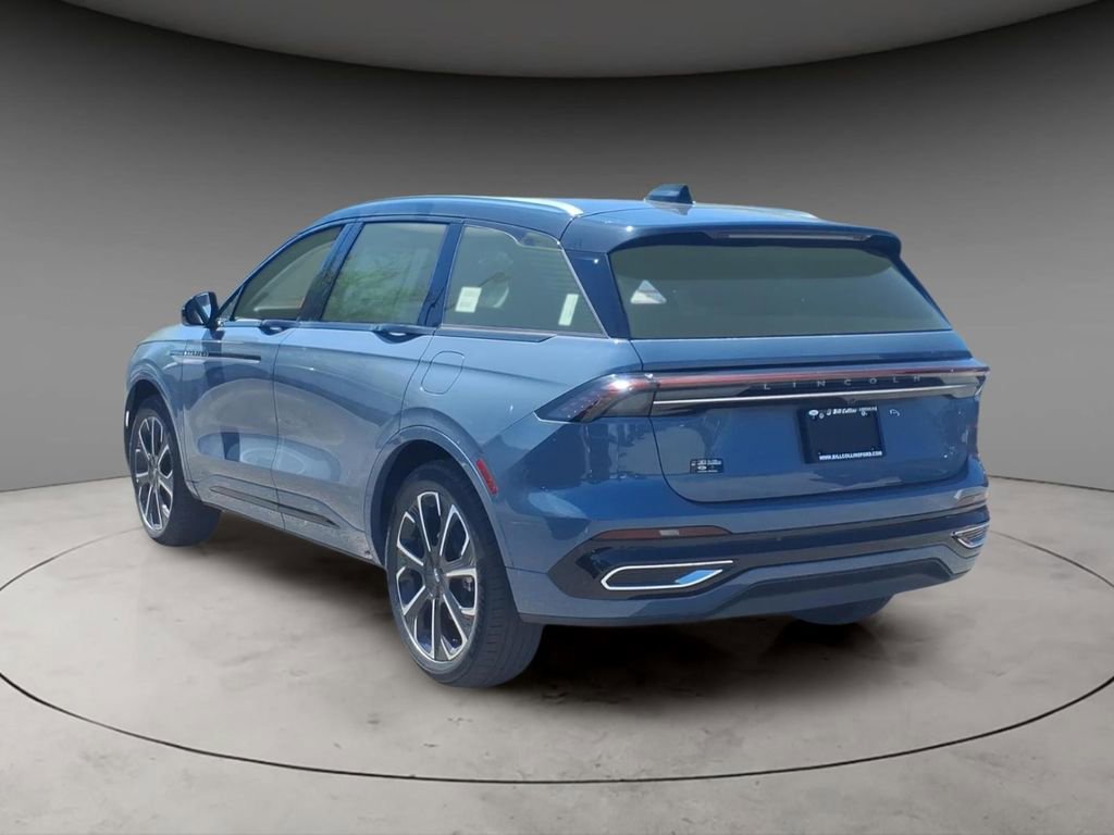 New 2026 Lincoln Nautilus Reserve image 3
