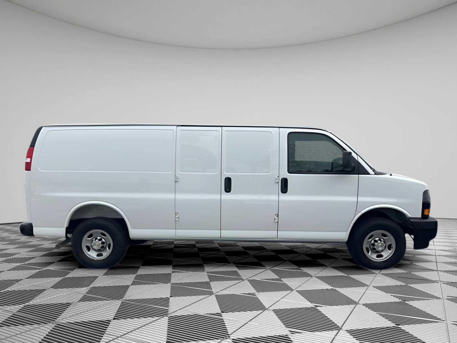 New 2026 Chevrolet Express 2500 Extended w/ Driver Convenience Package RWD image 4
