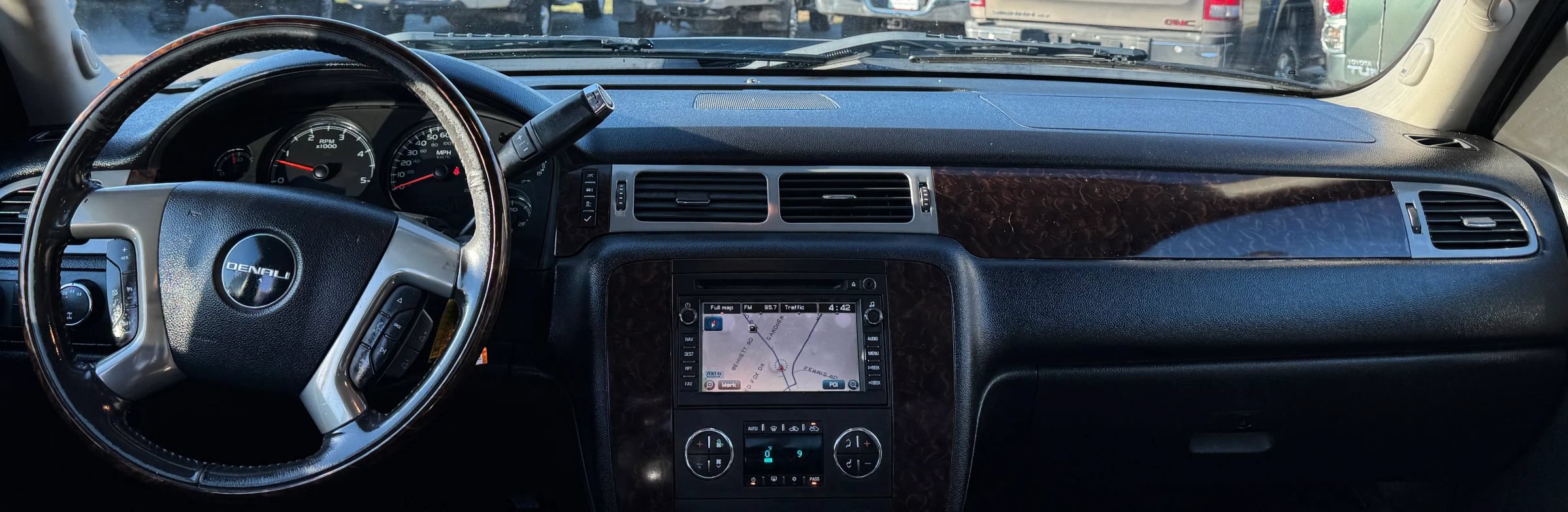 Used 2011 GMC Sierra 3500 Denali AWD/4WD image 26
