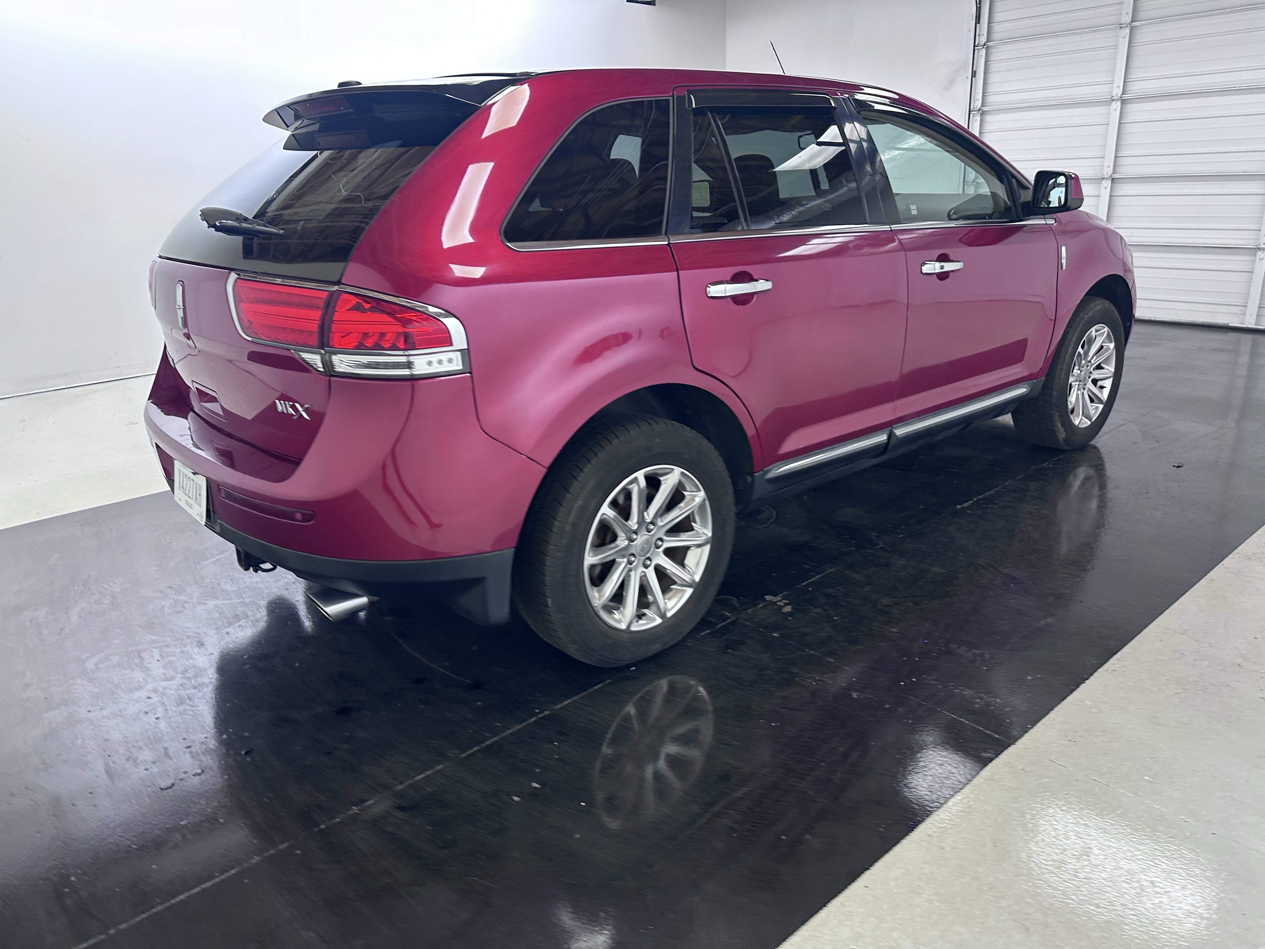 Used 2011 Lincoln MKX 2WD w/ 101A Rapid Spec Order Code image 17