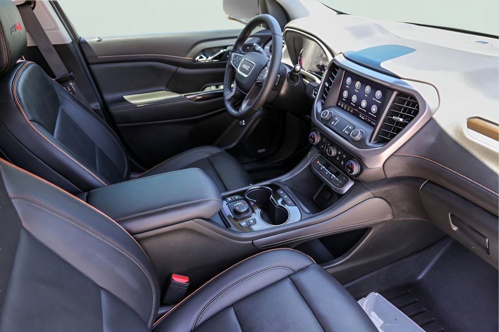 Used 2023 GMC Acadia AT4 w/ Technology Package AWD/4WD image 32