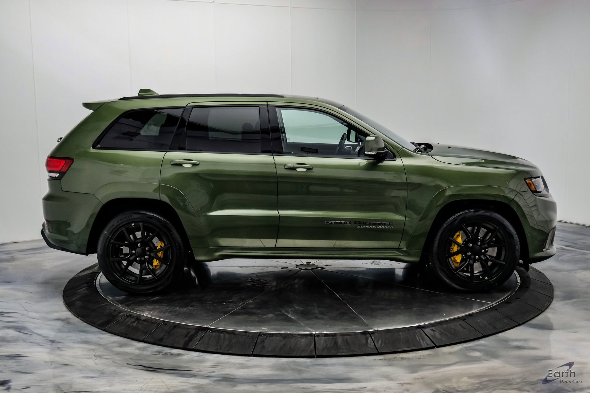 Used 2021 Jeep Grand Cherokee Trackhawk w/ Trailer Tow Group IV AWD/4WD image 25