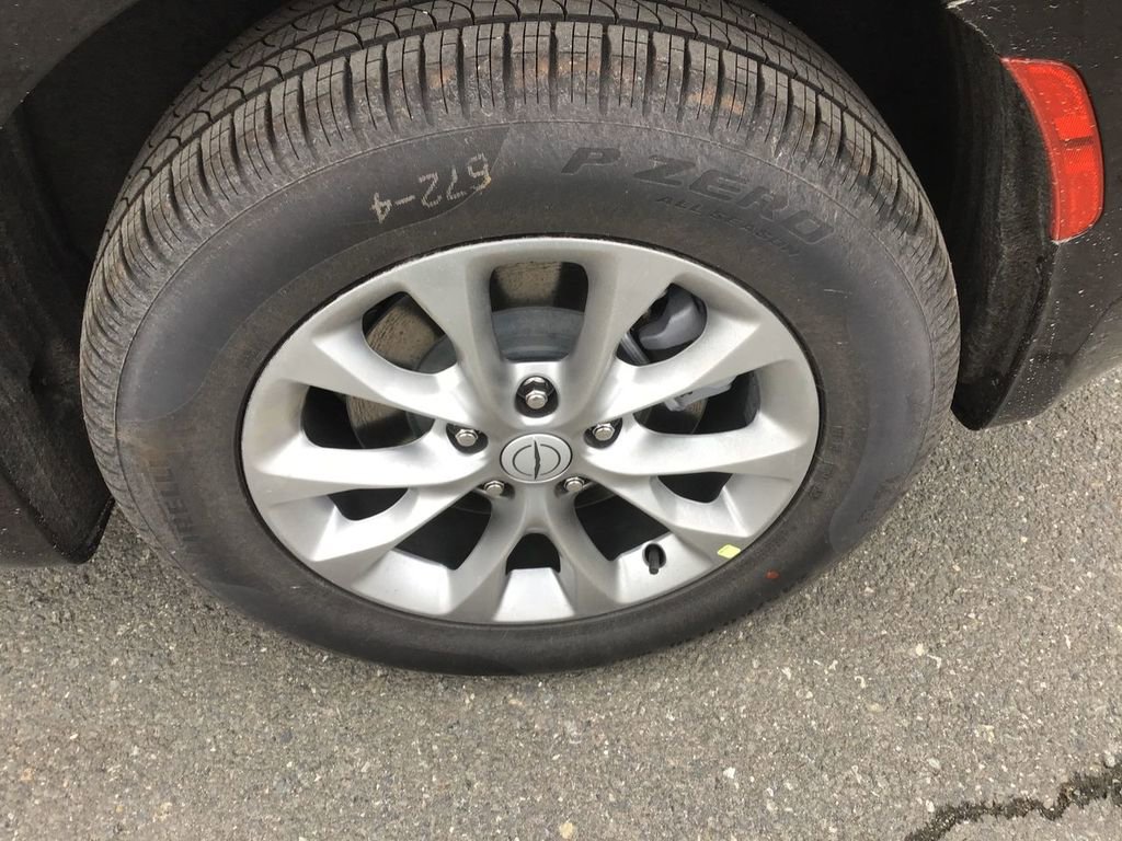 New 2026 Chrysler Pacifica Select image 10