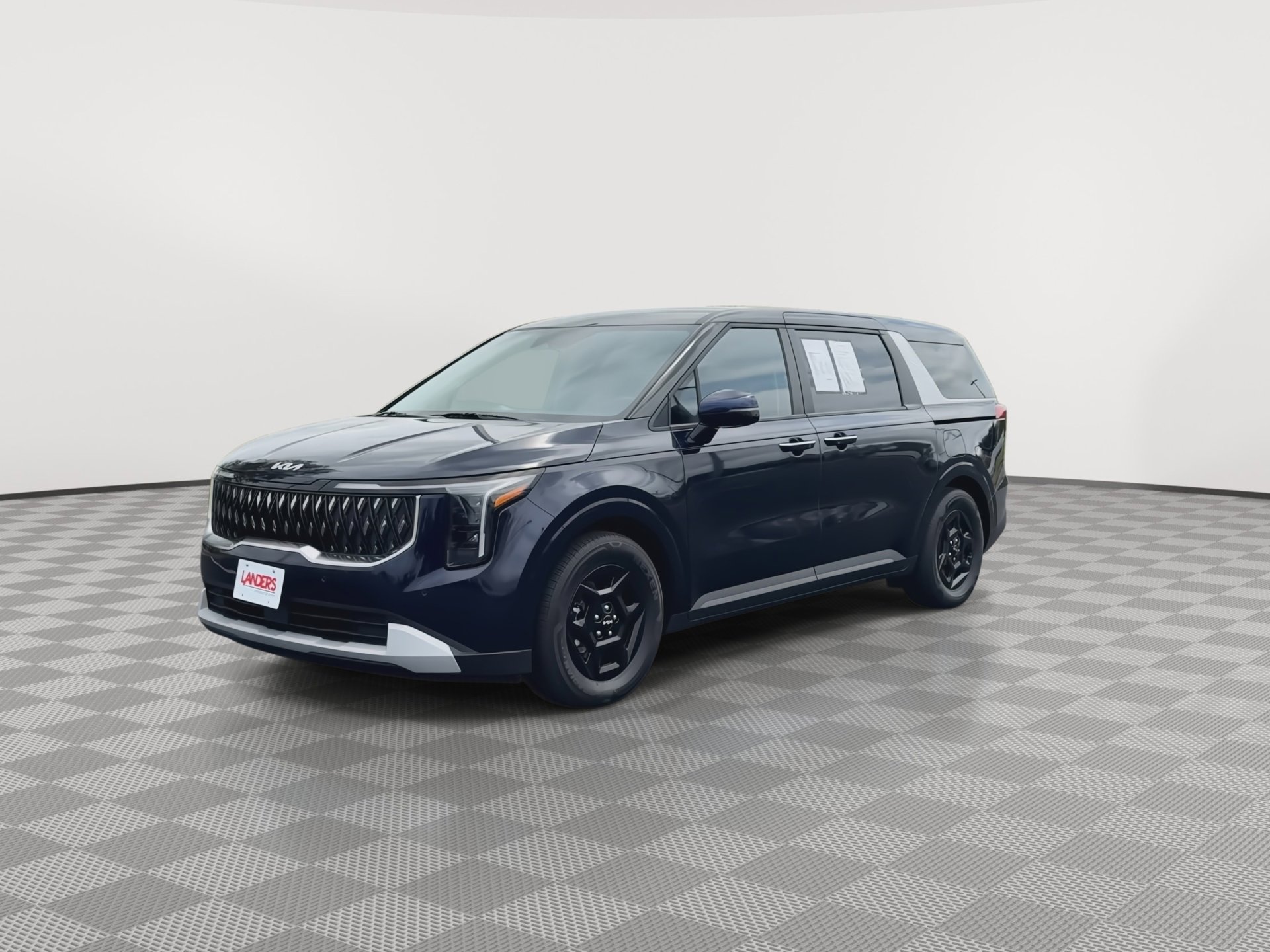 Used 2025 Kia Carnival image 4