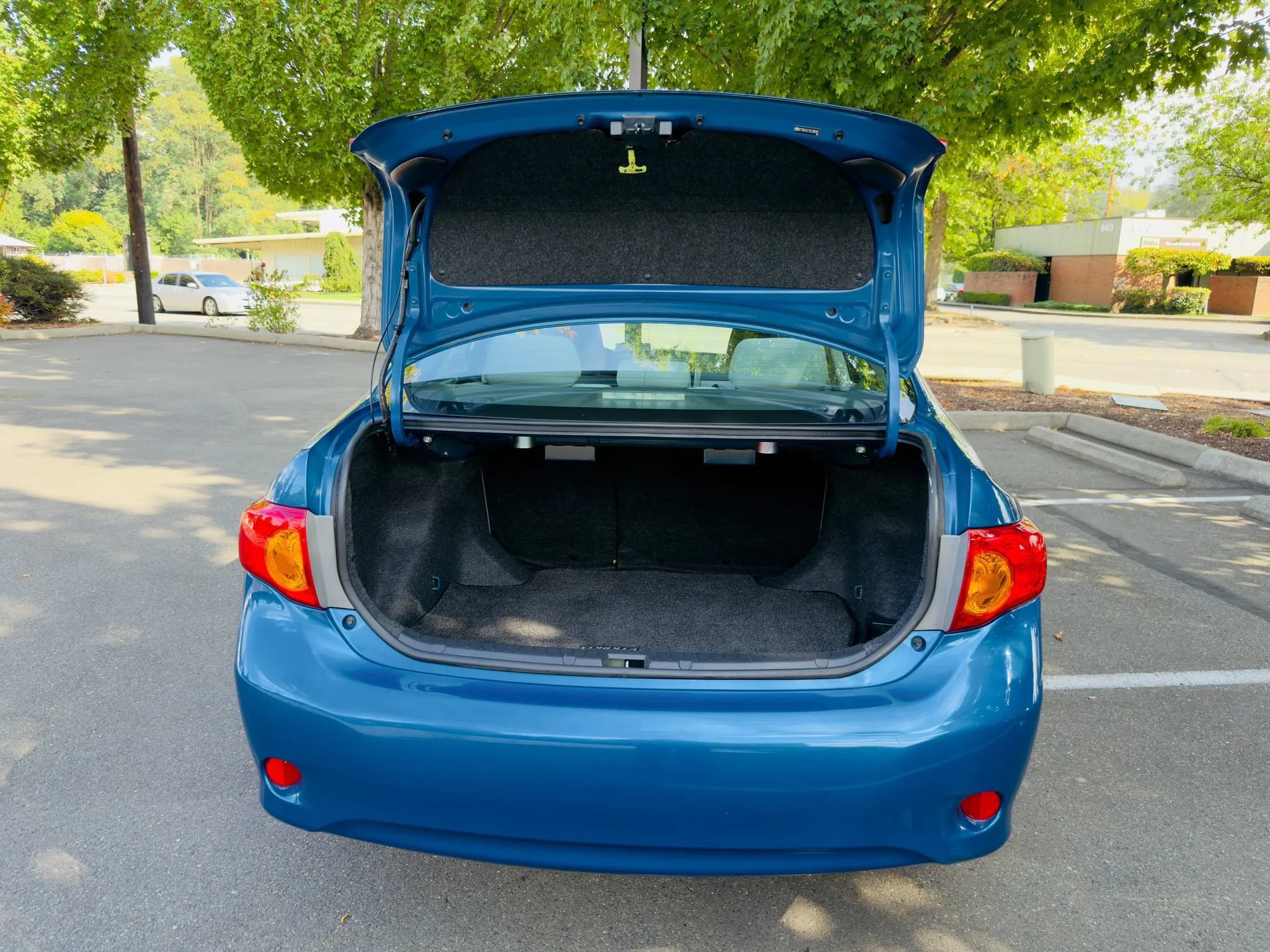 Used 2010 Toyota Corolla XLE FWD image 18